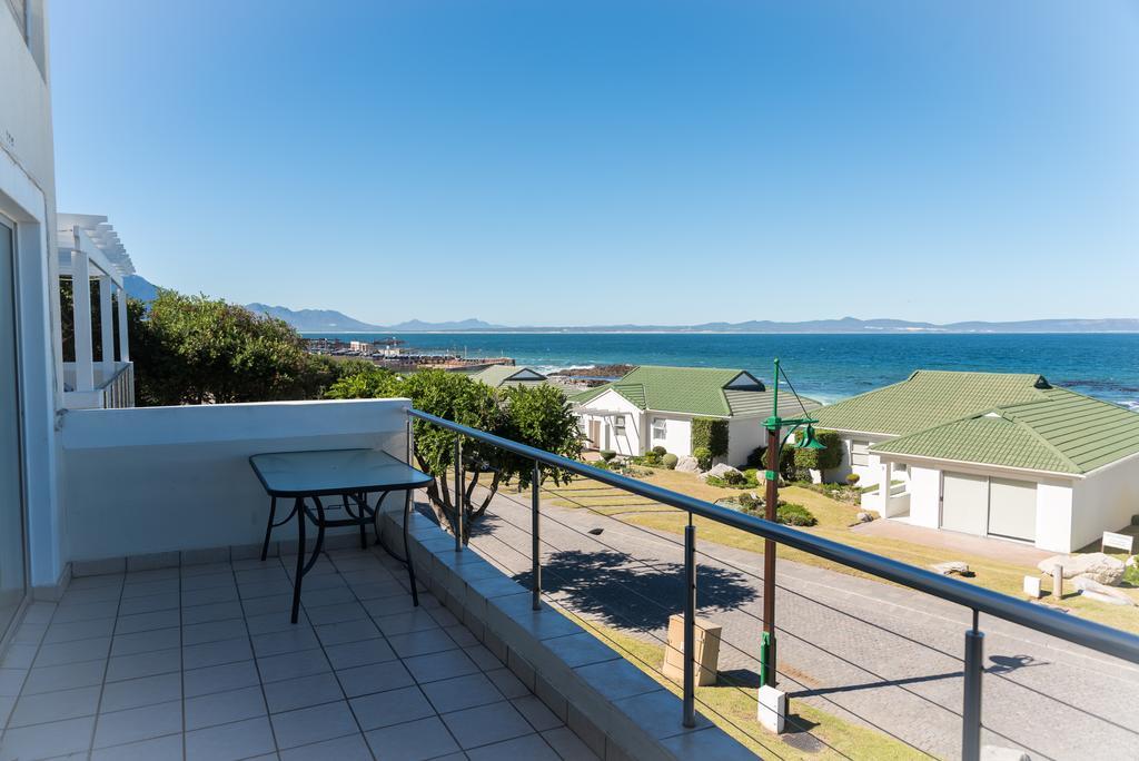 Whale View Self Catering Apartment Hermanus Exterior foto